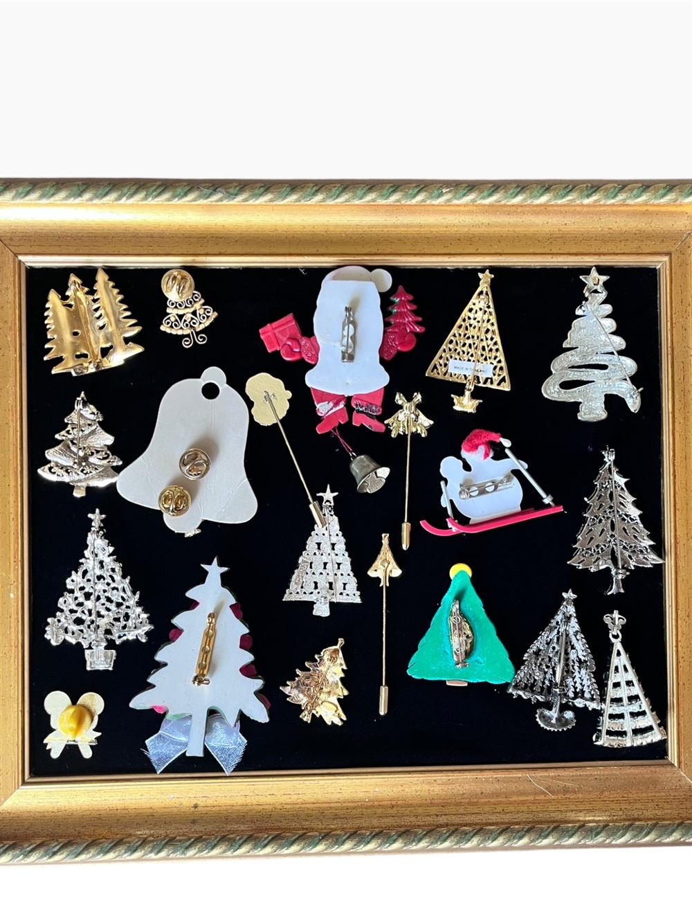 Mixed Signed Christmas Tree Holiday Pin Brooch Lot 120+ Pieces Vintage Modern - Picture 13 of 13